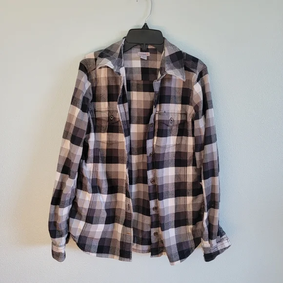 ‼️Sold‼️Carhartt black and white flannel shirt - Picture 2 of 5